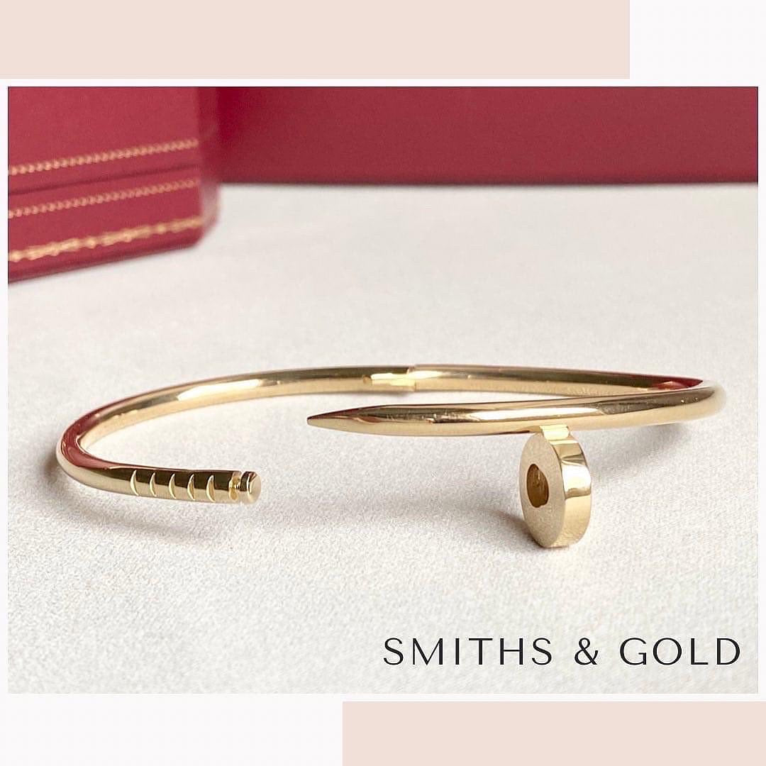Headlock Nail Bangle