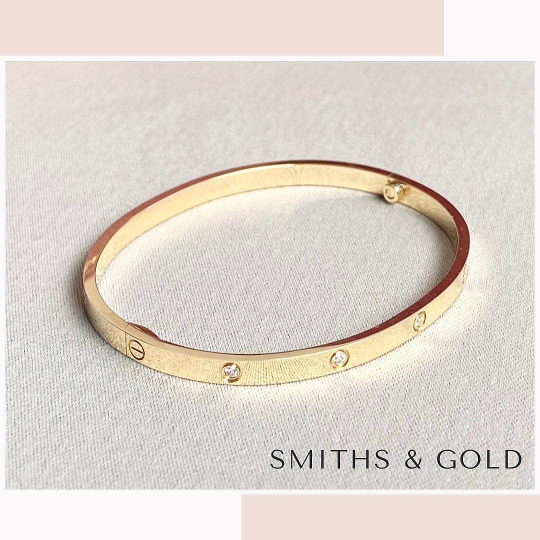 10-diamond Bangle