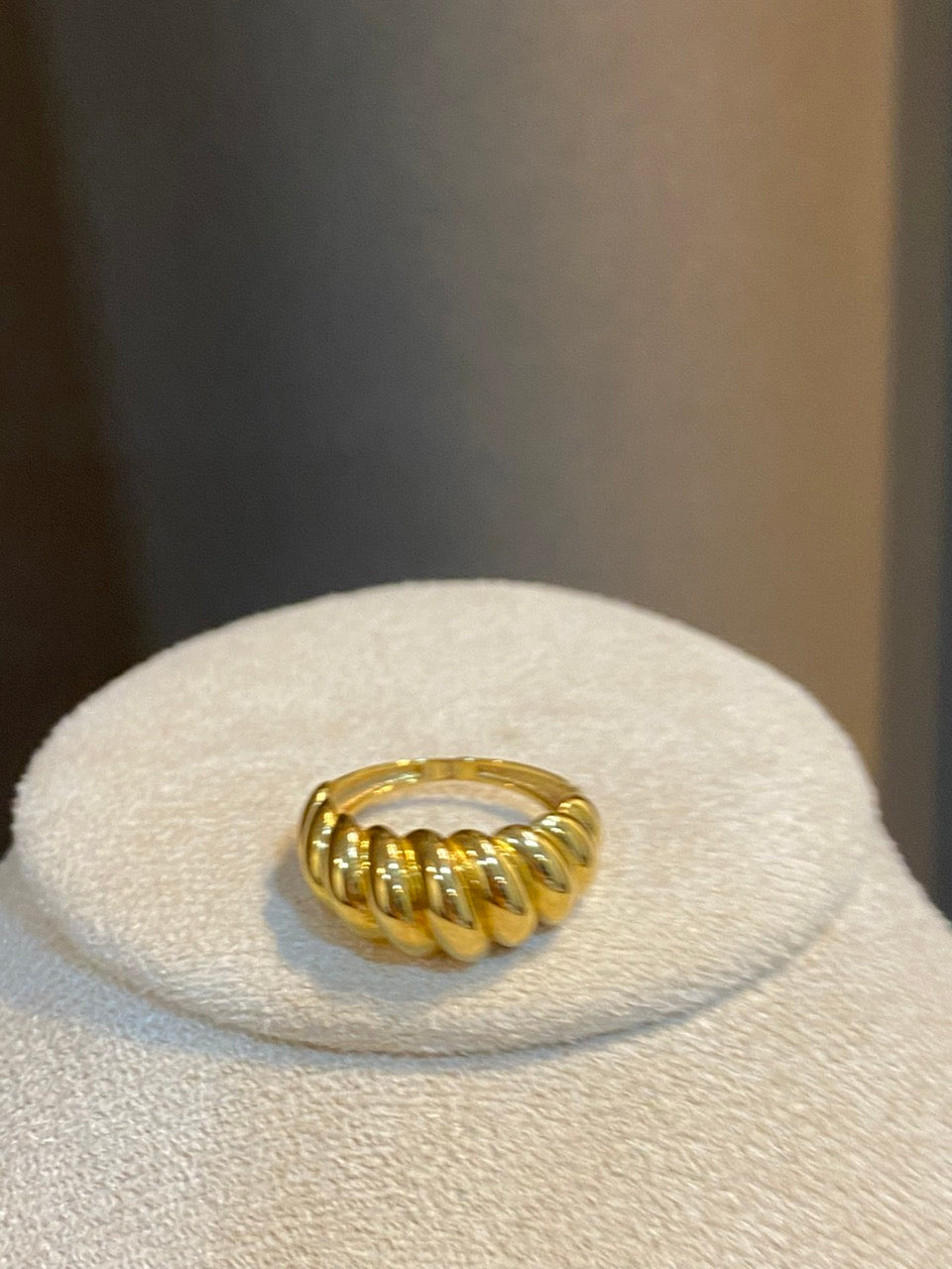 Ribbed Gold Ring
