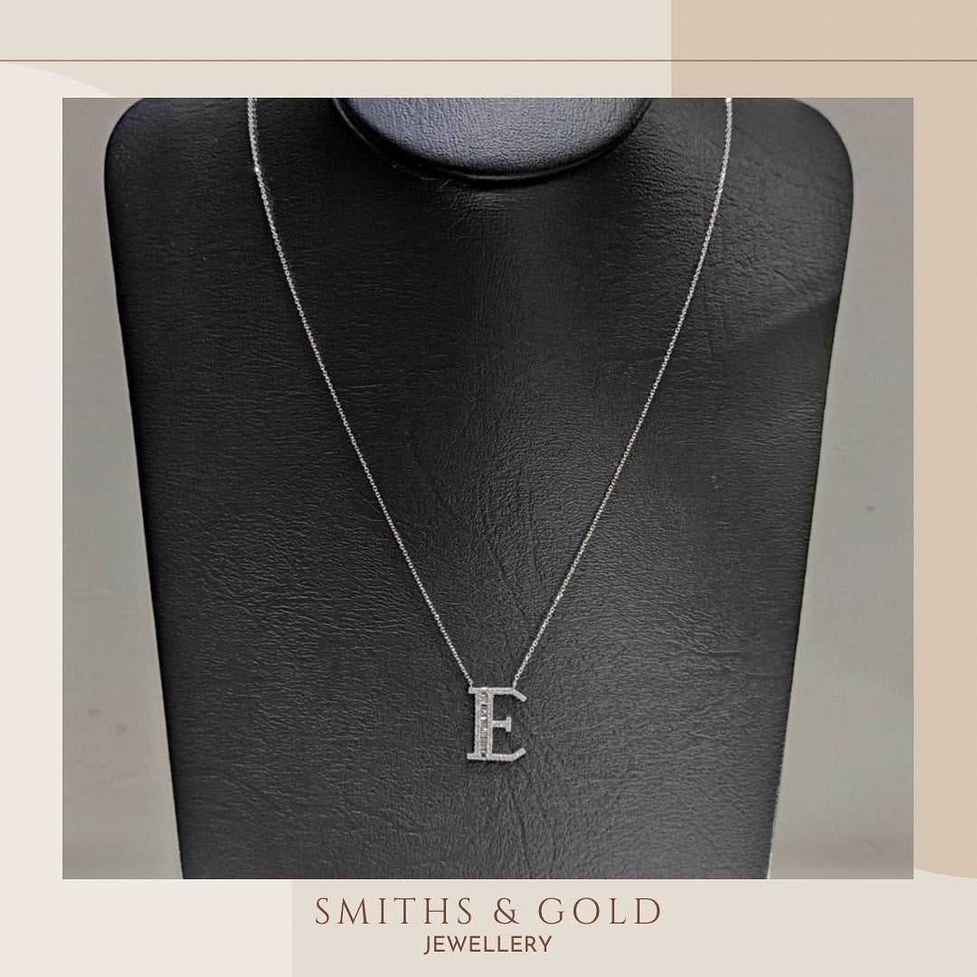 E Initial Pendant